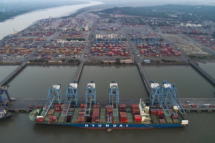 Jawaharlal Nehru Port (JNPT), Maharashtra